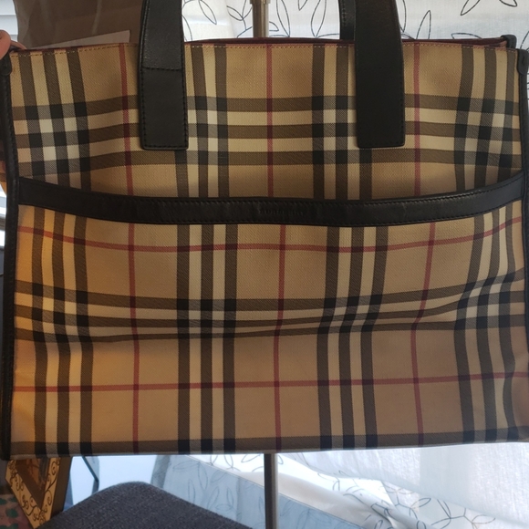 Burberry Tote - Picture 2 of 16